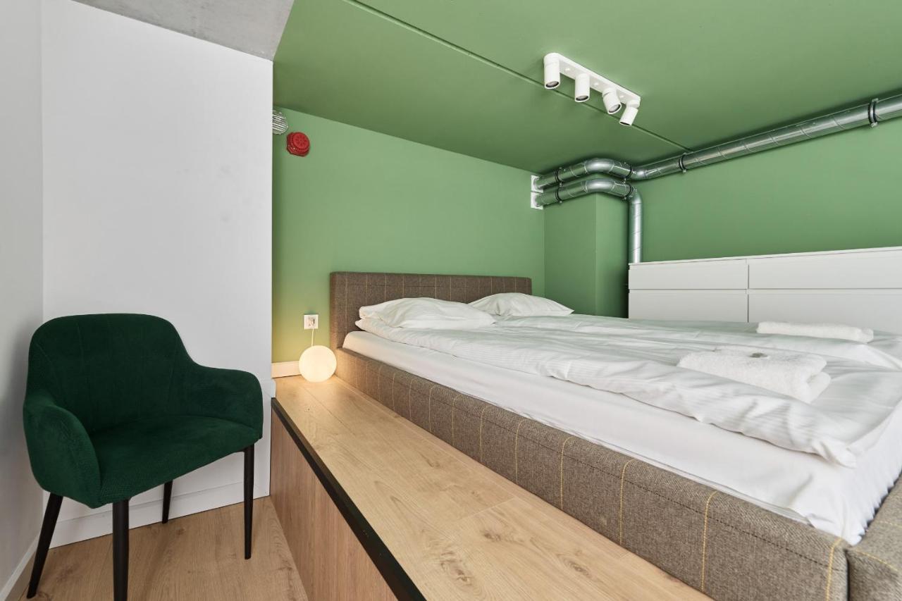 Mezzanine Studio Apartments Zarembowicza Wroclaw Airport By Renters Exteriér fotografie