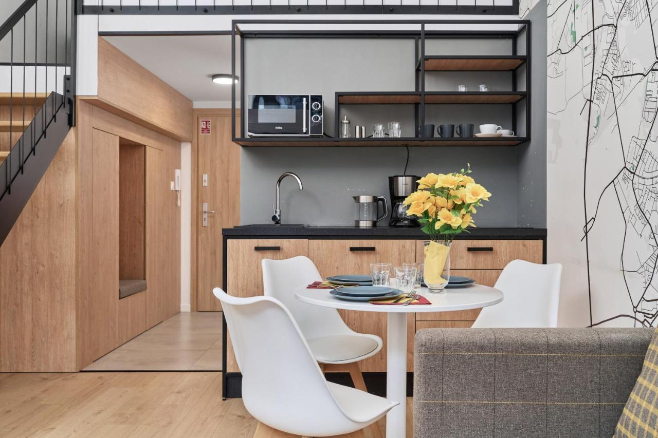 Mezzanine Studio Apartments Zarembowicza Wroclaw Airport By Renters Exteriér fotografie