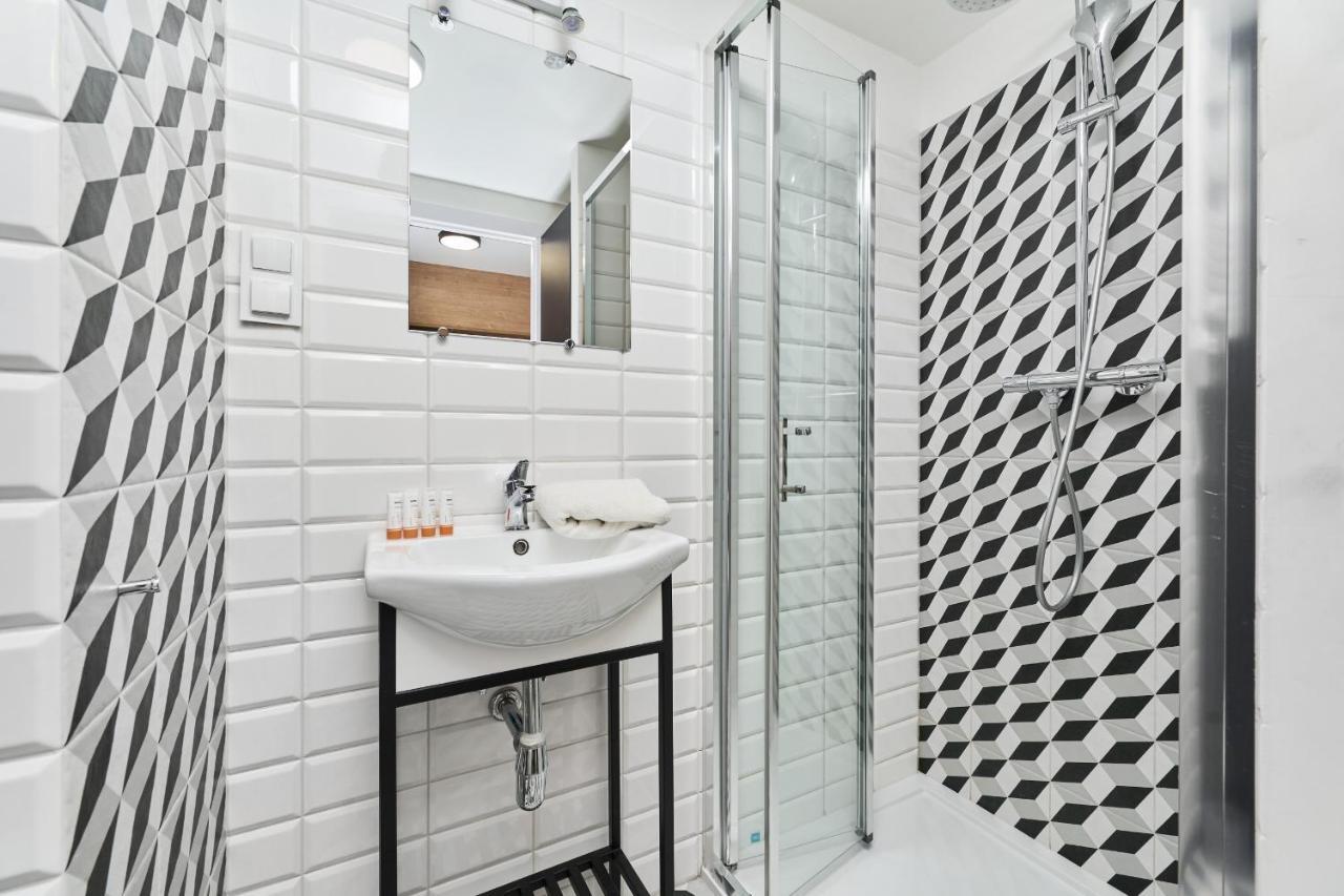Mezzanine Studio Apartments Zarembowicza Wroclaw Airport By Renters Exteriér fotografie