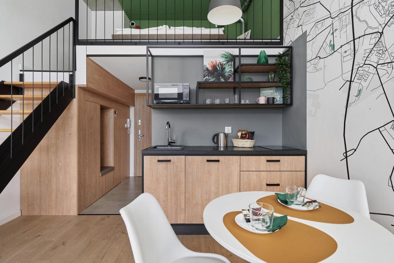 Mezzanine Studio Apartments Zarembowicza Wroclaw Airport By Renters Exteriér fotografie