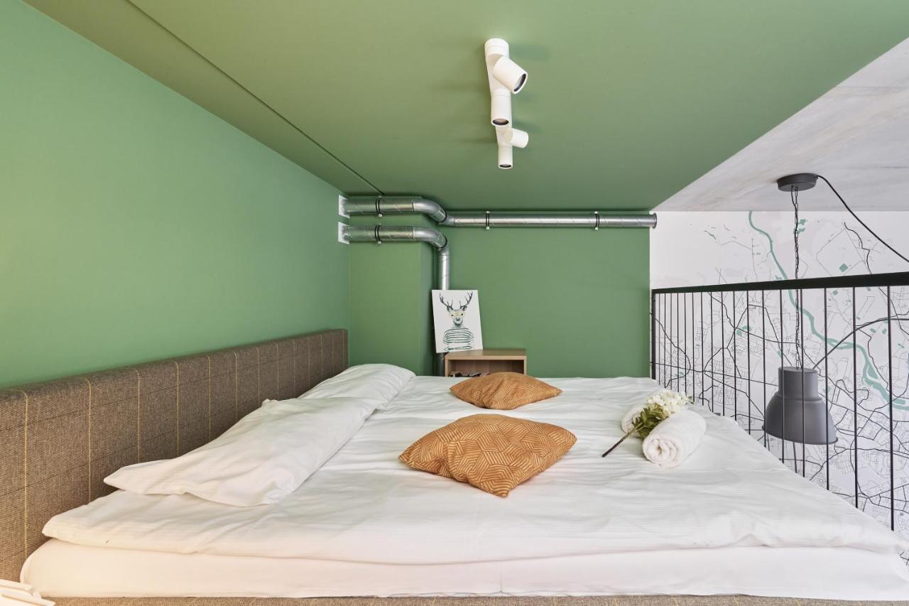Mezzanine Studio Apartments Zarembowicza Wroclaw Airport By Renters Exteriér fotografie
