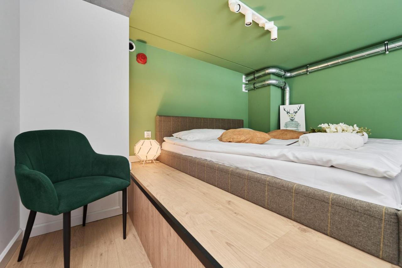 Mezzanine Studio Apartments Zarembowicza Wroclaw Airport By Renters Exteriér fotografie