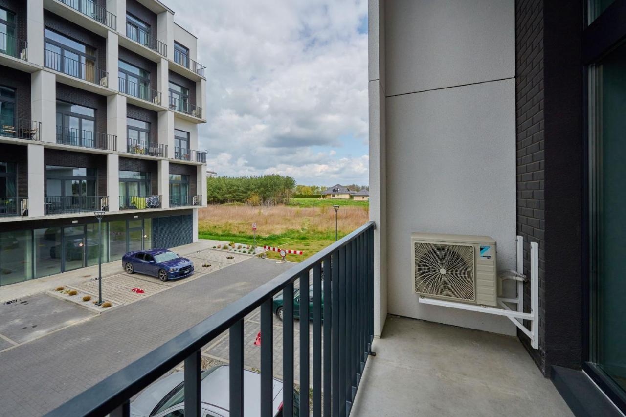 Mezzanine Studio Apartments Zarembowicza Wroclaw Airport By Renters Exteriér fotografie