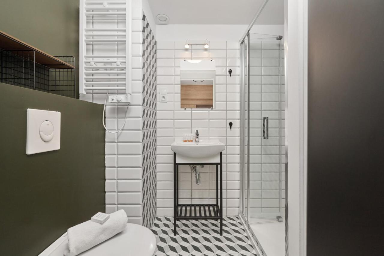 Mezzanine Studio Apartments Zarembowicza Wroclaw Airport By Renters Exteriér fotografie