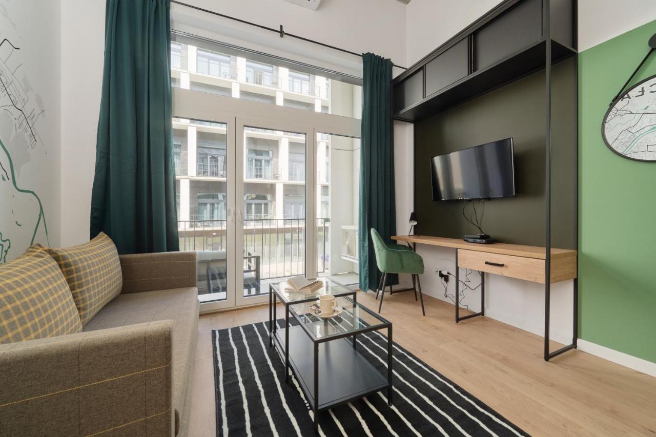 Mezzanine Studio Apartments Zarembowicza Wroclaw Airport By Renters Exteriér fotografie